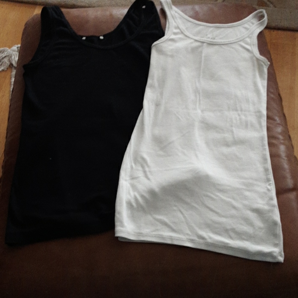 A NEW DAY Pair tanks s